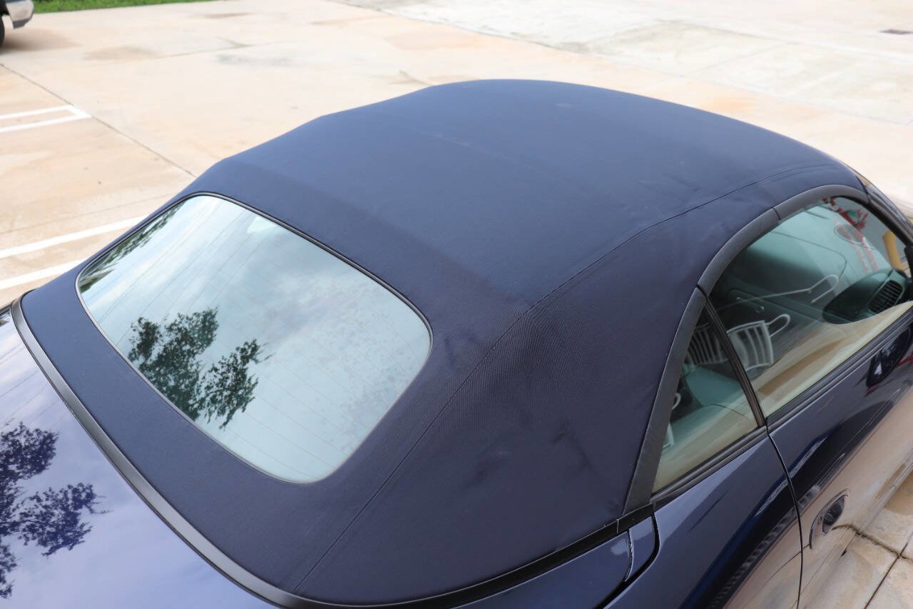 Used 2003 Porsche 911 Carrera image 17