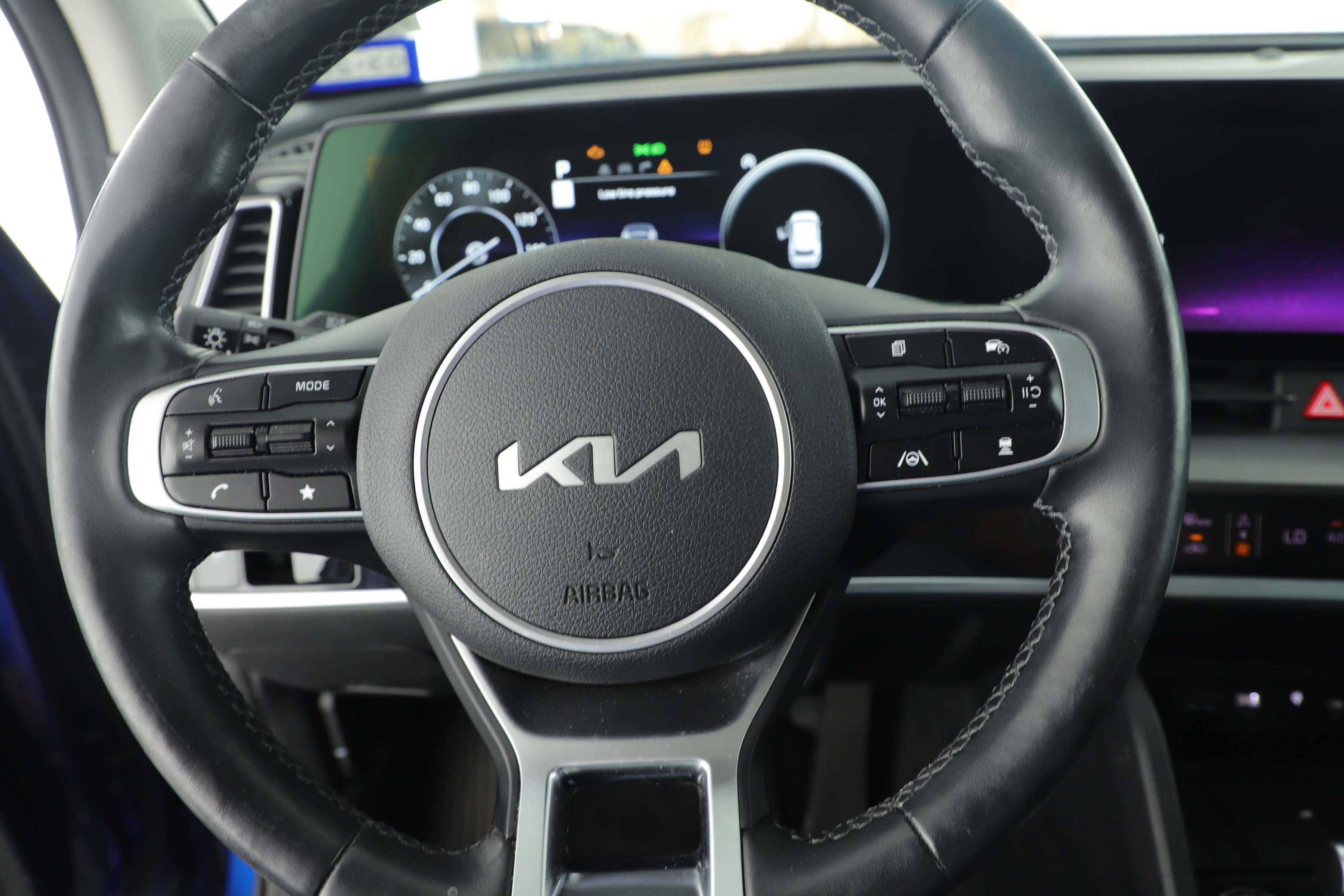 Used 2023 Kia Sportage SX image 13