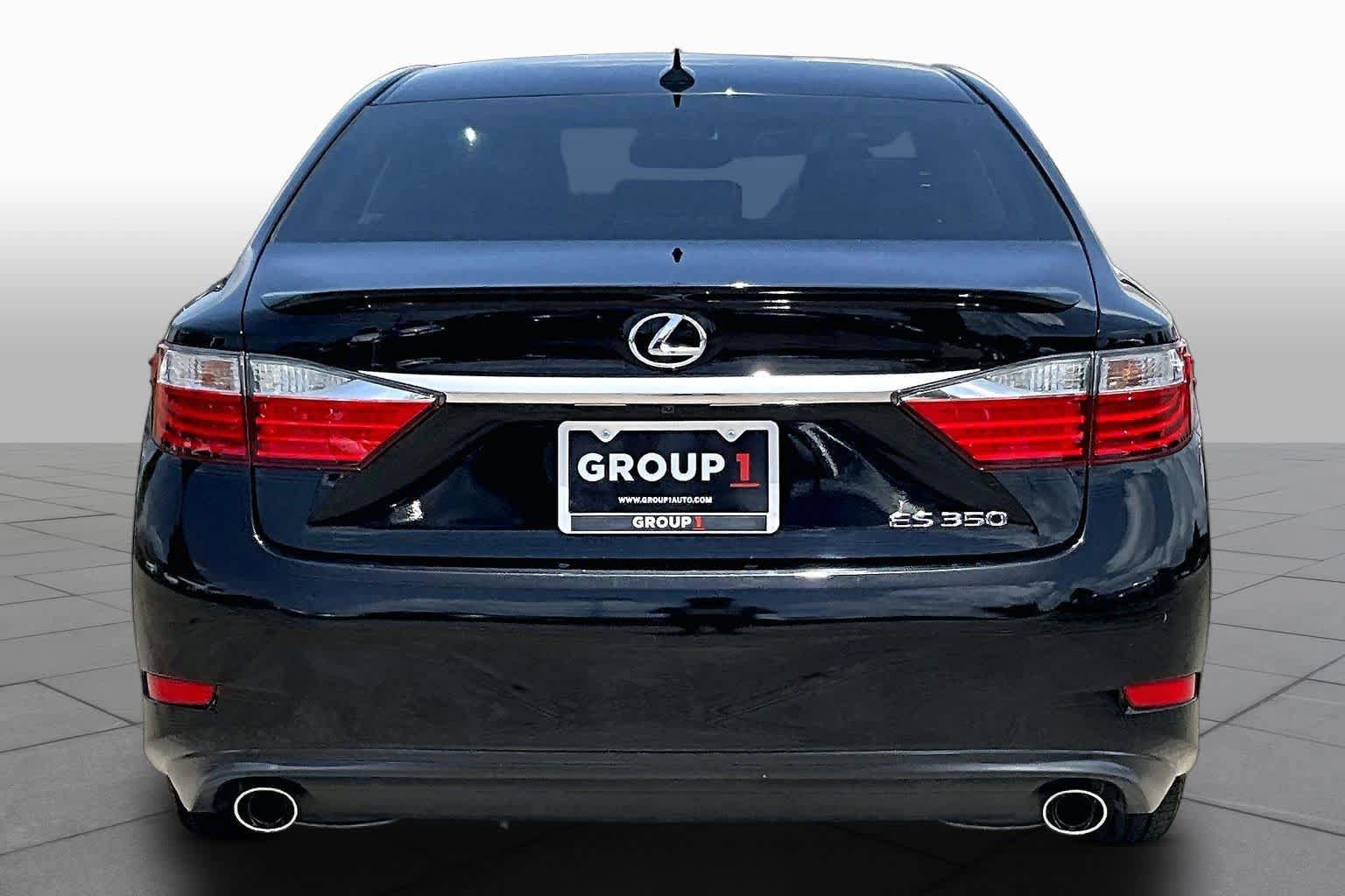 Used 2014 Lexus ES 350 w/ Luxury Package FWD image 5