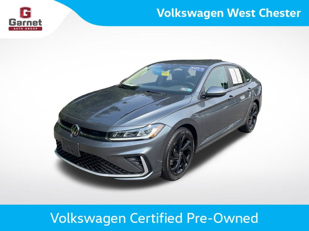 Certified 2025 Volkswagen Jetta SE w/ Black Wheel Package FWD image 1