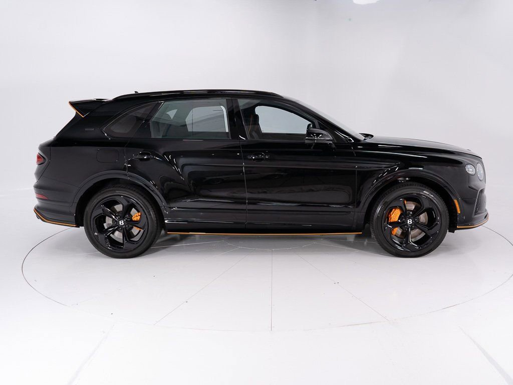 Certified 2025 Bentley Bentayga image 6
