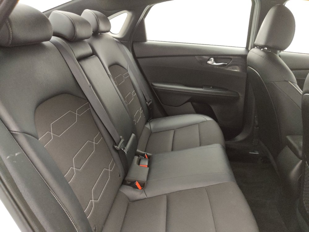 Used 2024 Kia Forte GT-Line image 19