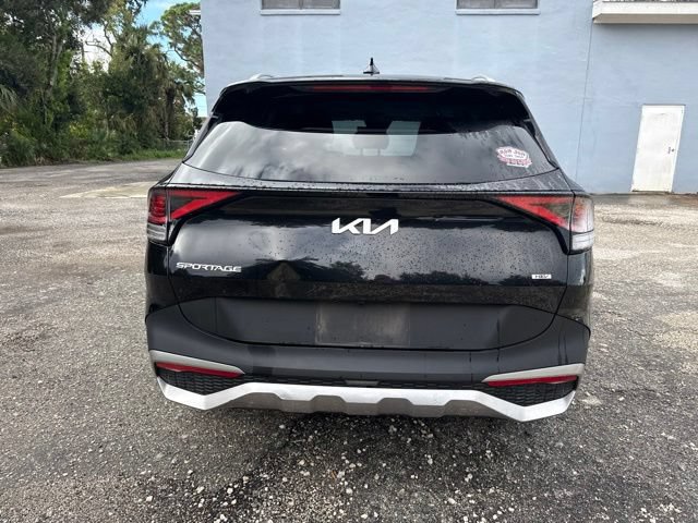 Certified 2025 Kia Sportage EX AWD/4WD image 4