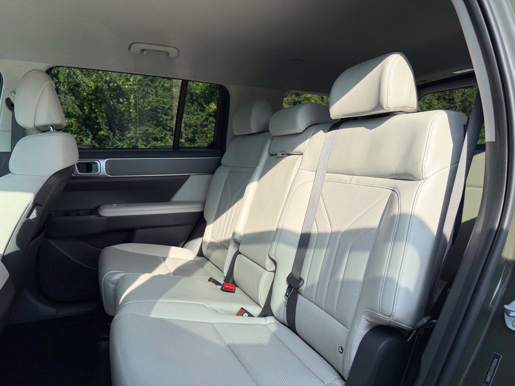 Used 2026 Hyundai Santa Fe SEL AWD/4WD image 13