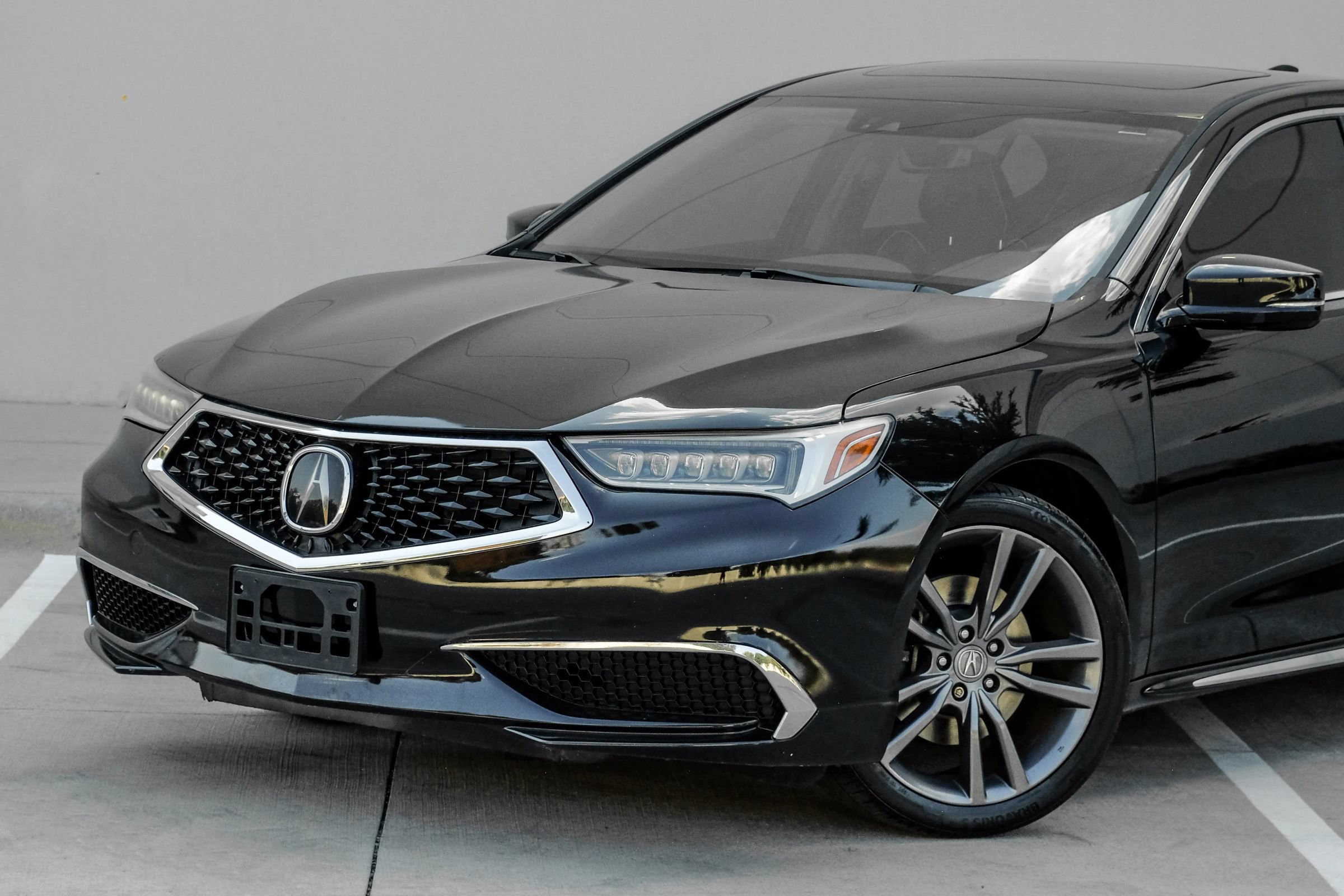 Used 2019 Acura TLX w/ Technology Package FWD image 8