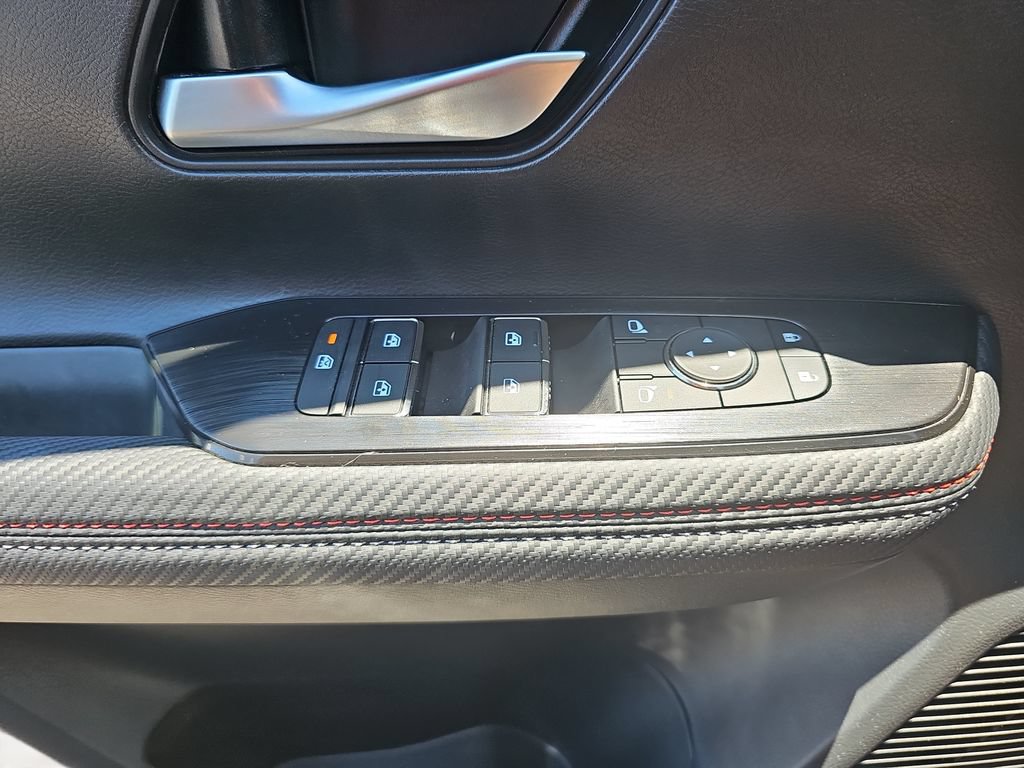 Used 2025 Nissan Kicks SR FWD image 26