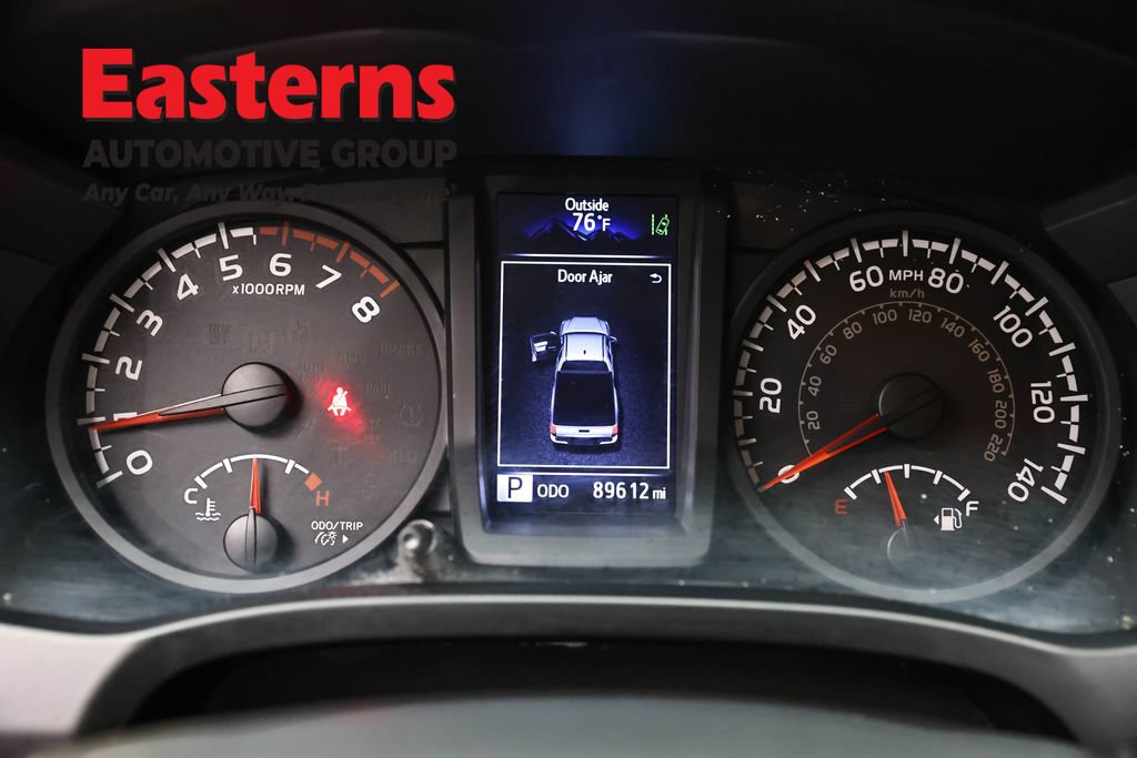 Used 2018 Toyota Tacoma SR RWD image 16