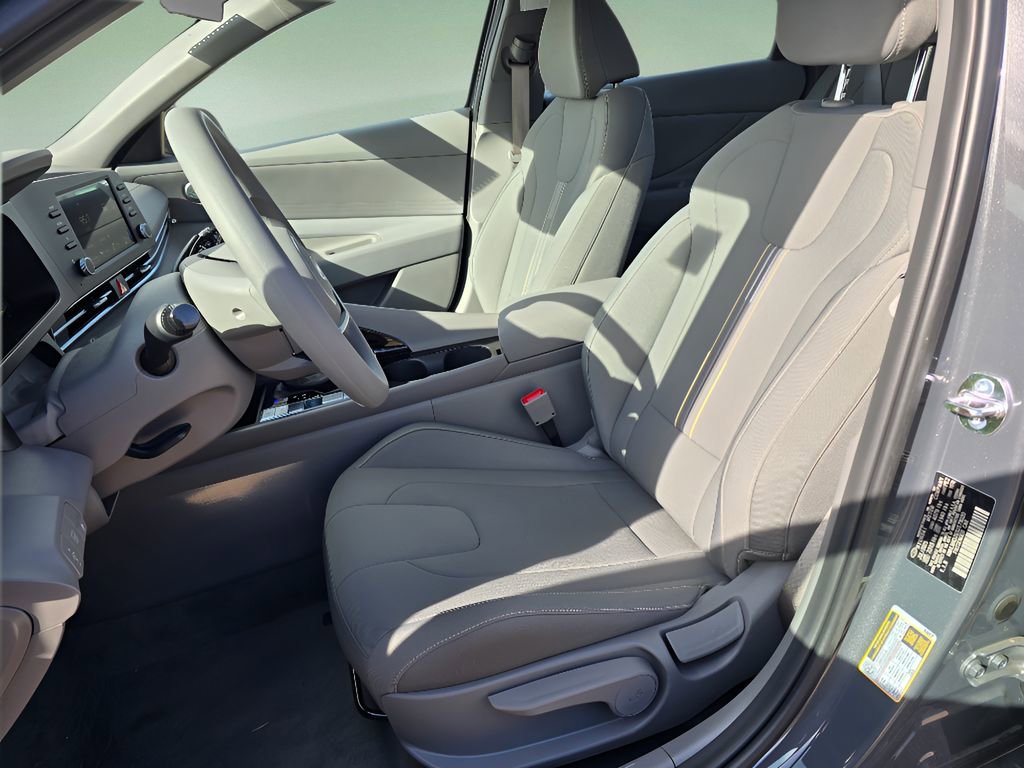 New 2025 Hyundai Elantra Blue image 13