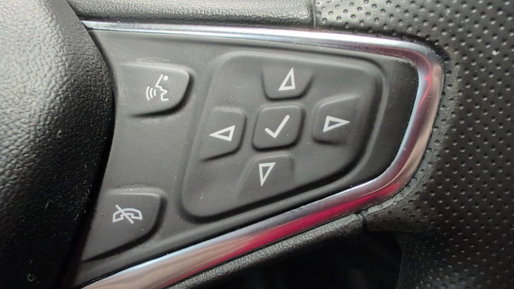 Used 2019 Chevrolet Malibu LS FWD image 11