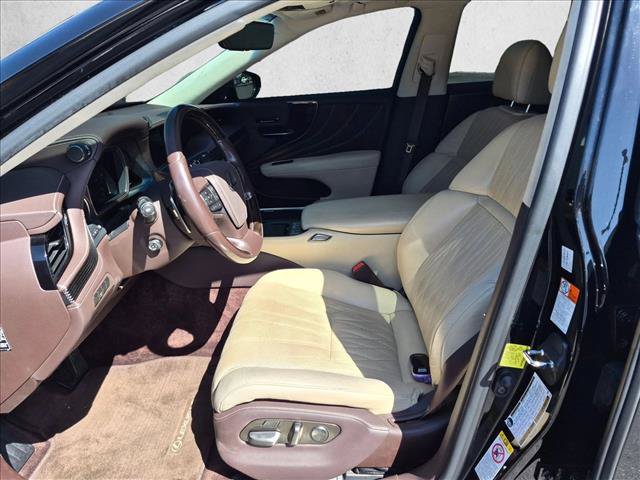 Used 2018 Lexus LS 500 w/ Interior Upgrade Package RWD image 10