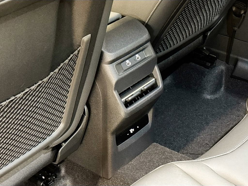 New 2026 Audi Q3 quattro 2.0T image 17