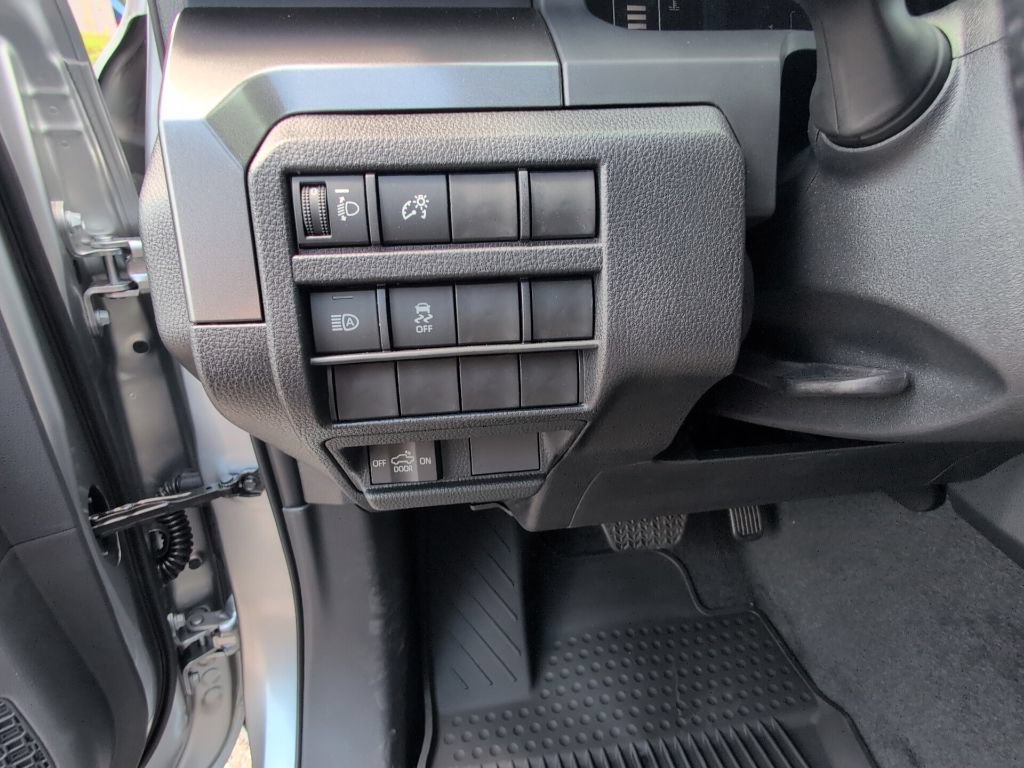 Certified 2026 Toyota Tacoma SR5 AWD/4WD image 19