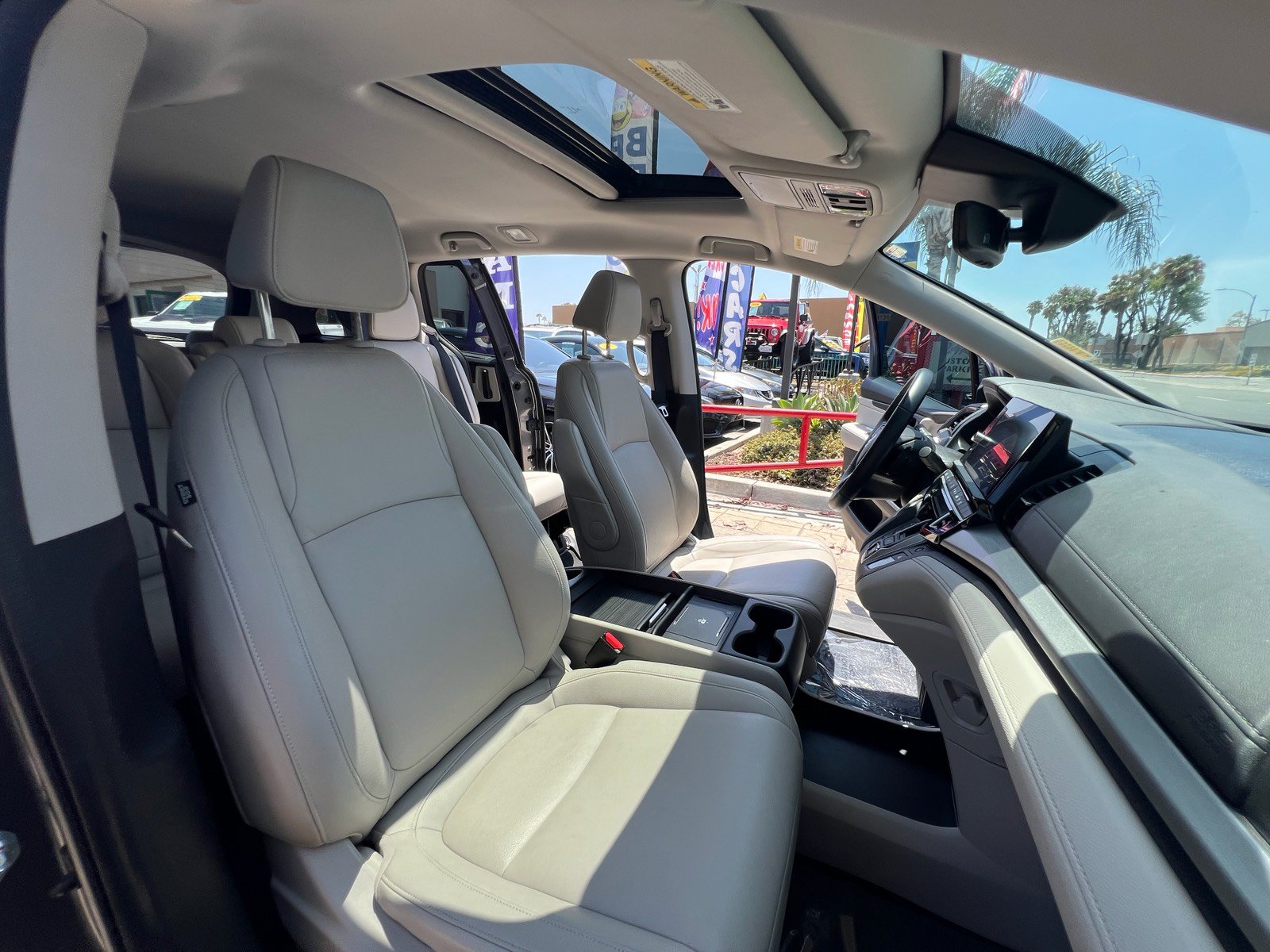 Used 2025 Honda Odyssey EX-L image 51