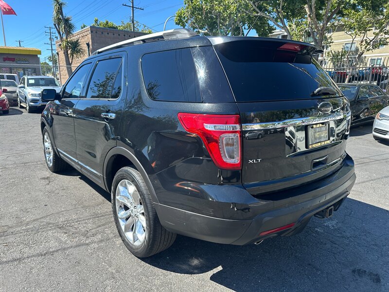 Used 2013 Ford Explorer XLT AWD/4WD image 6