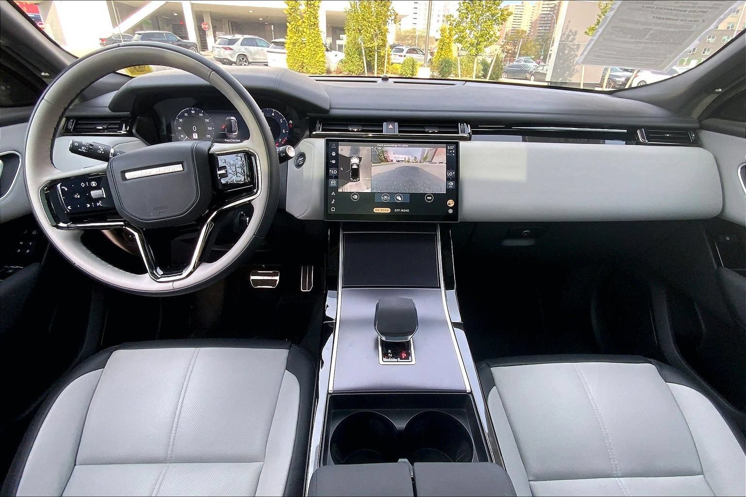 Certified 2026 Land Rover Range Rover Velar Dynamic SE AWD/4WD image 15
