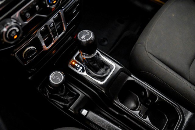 Used 2018 Jeep Wrangler Unlimited Sport S AWD/4WD image 22