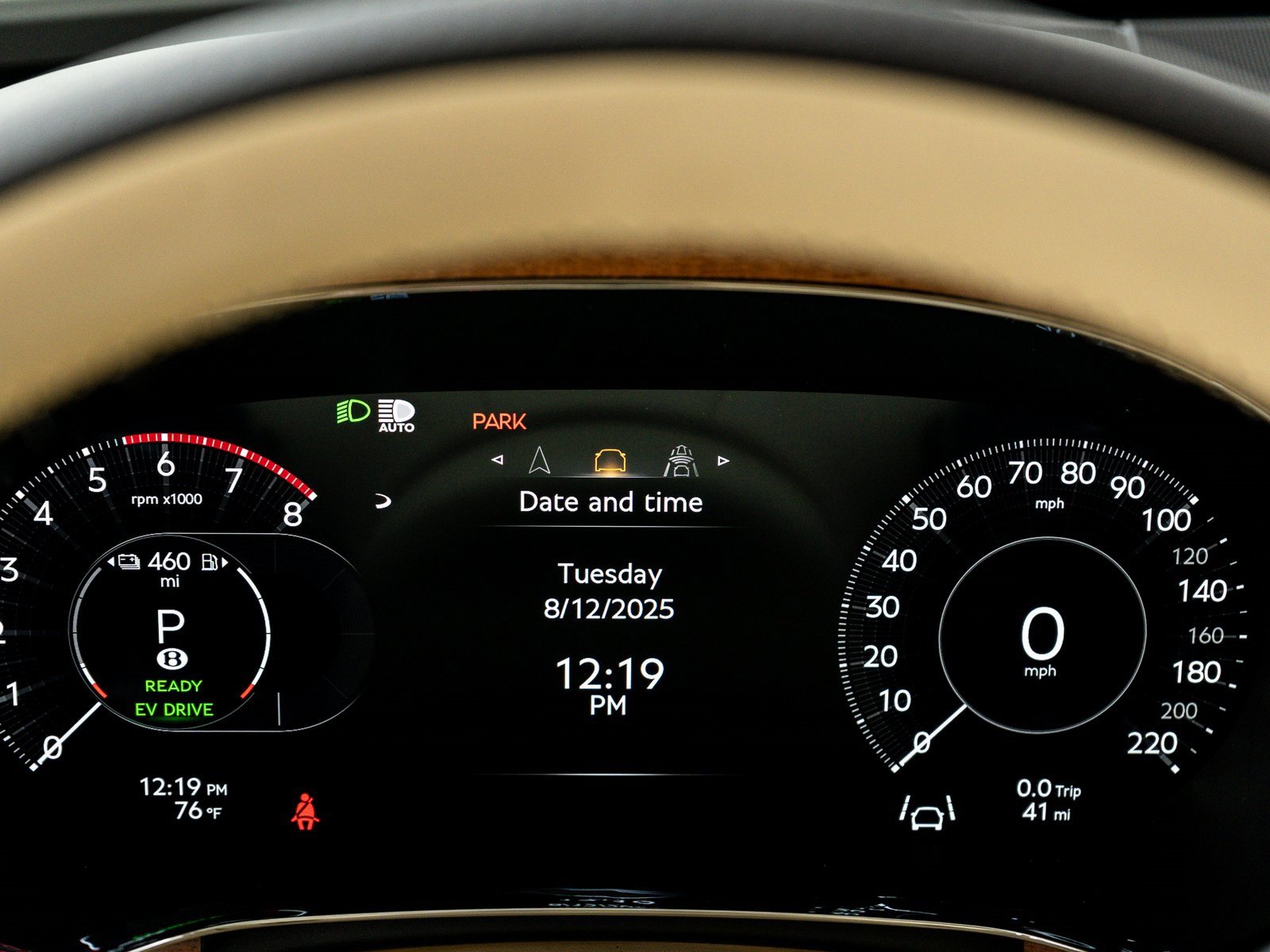 New 2025 Bentley Flying Spur Plug-In Hybrid image 14