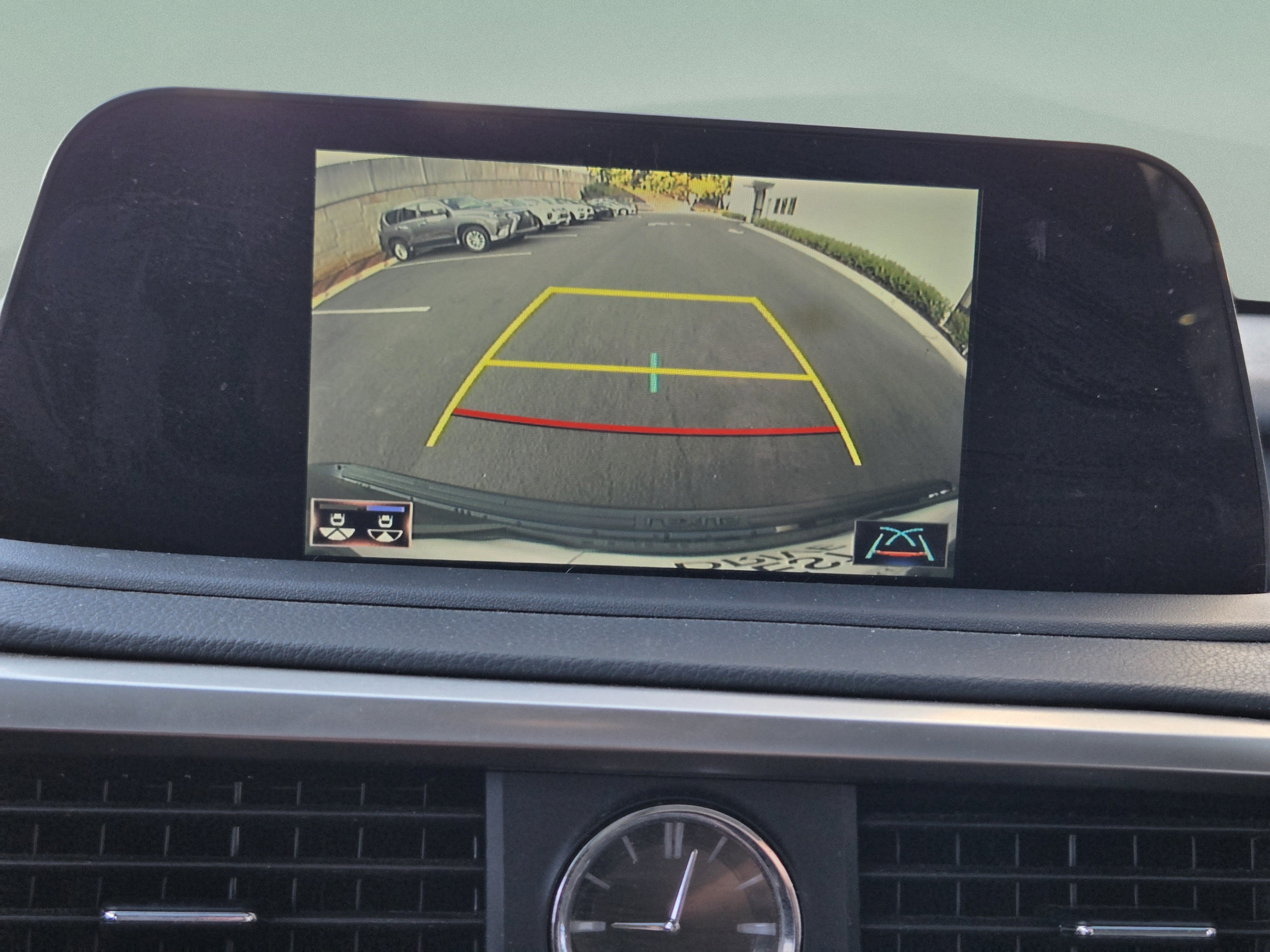 Certified 2022 Lexus RX 350 FWD w/ Premium Package image 19