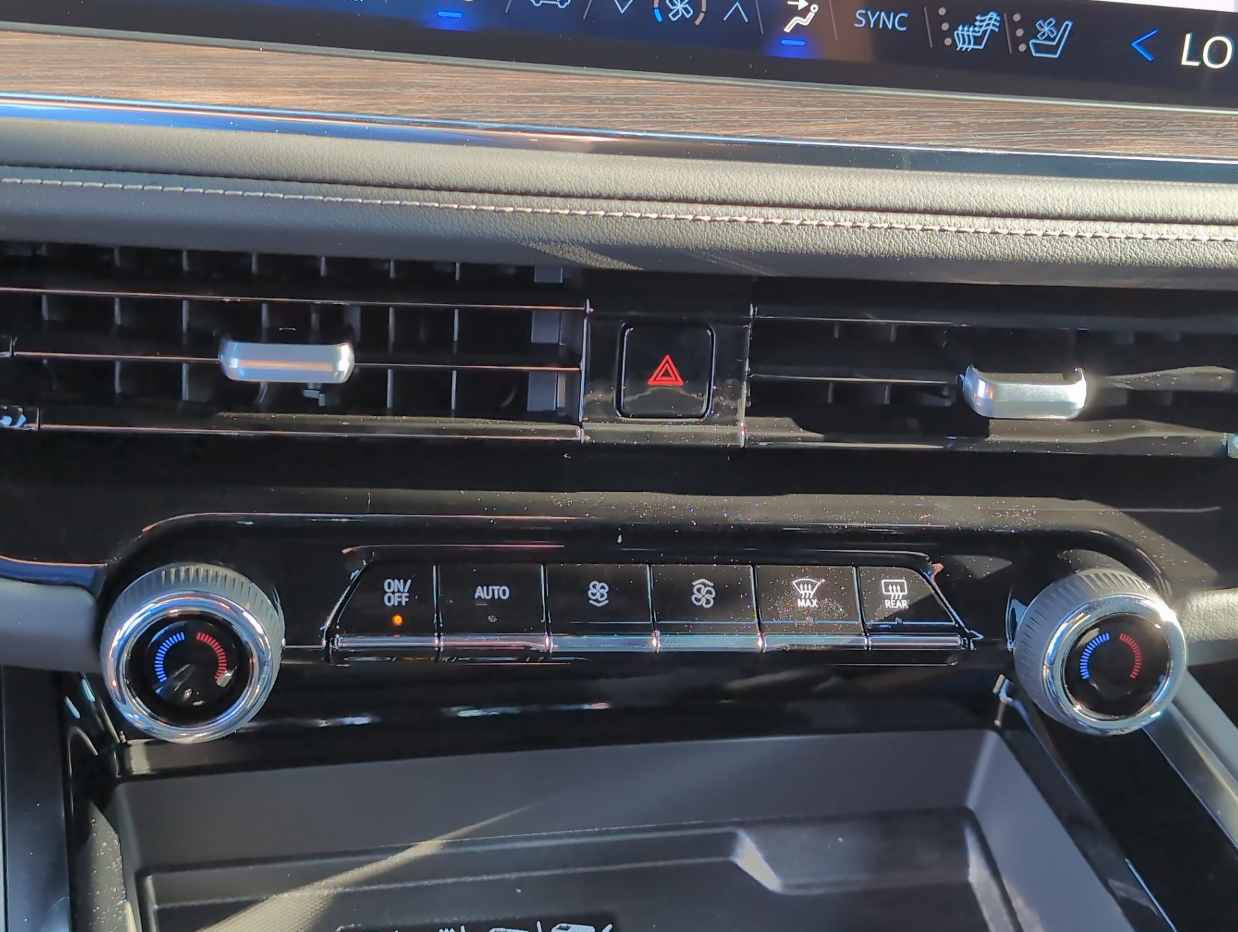 New 2025 Chevrolet Suburban Premier w/ Sun And Tow Package image 17