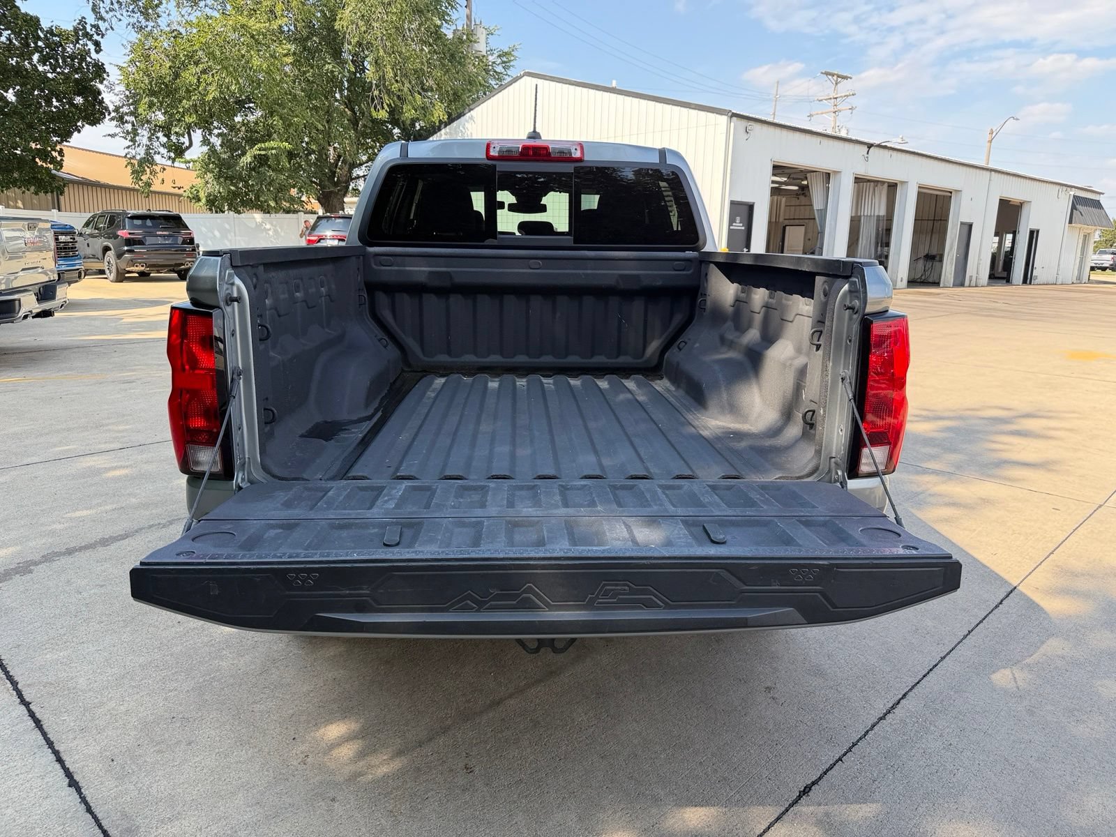 Used 2023 Chevrolet Colorado W/T w/ WT Convenience Package II AWD/4WD image 16