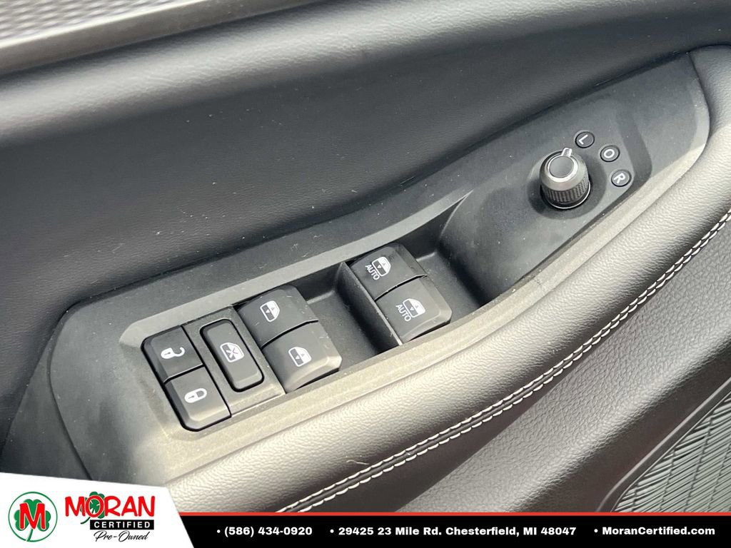 Used 2023 Jeep Grand Cherokee L Laredo AWD/4WD image 17
