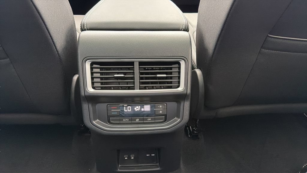 New 2026 Volkswagen Atlas SE FWD image 35