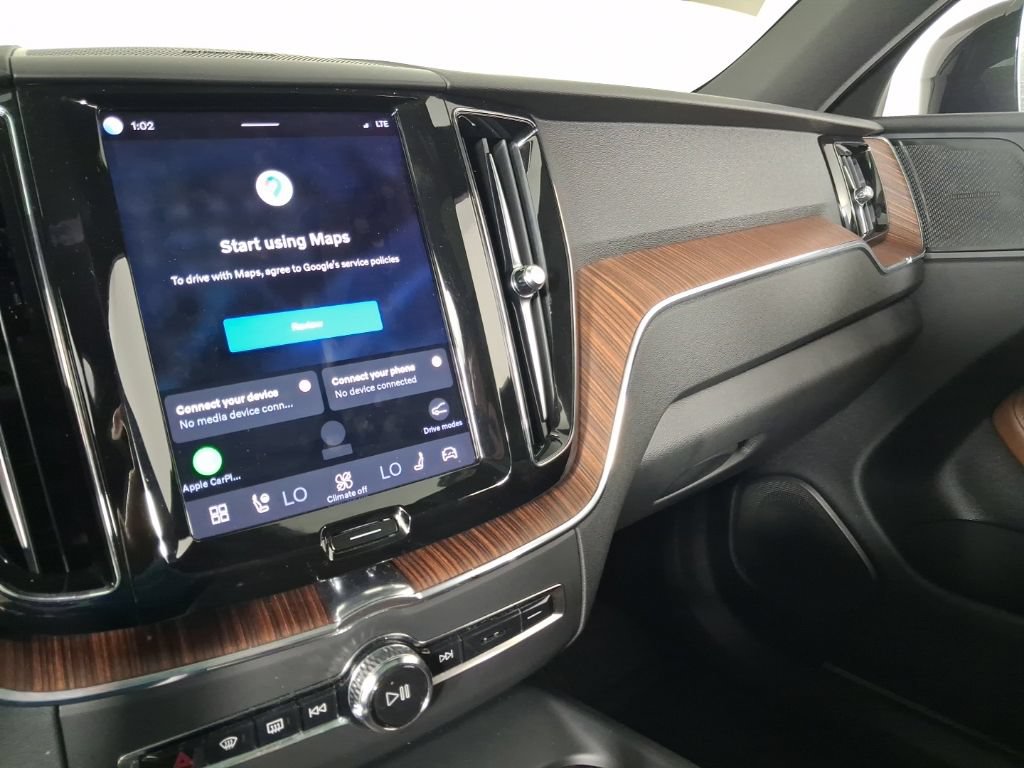 Certified 2023 Volvo XC60 B5 Plus w/ Climate Package AWD/4WD image 25