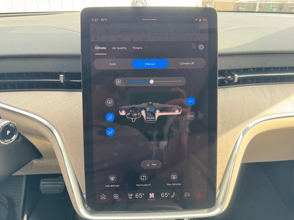 New 2025 Volvo EX90 Ultra image 18