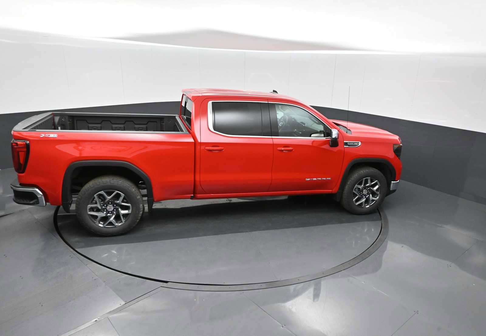 New 2026 GMC Sierra 1500 SLE w/ X31 Off-Road Package image 17