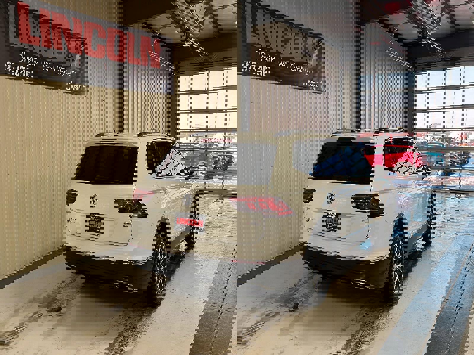 Used 2018 Volkswagen Tiguan SE image 4