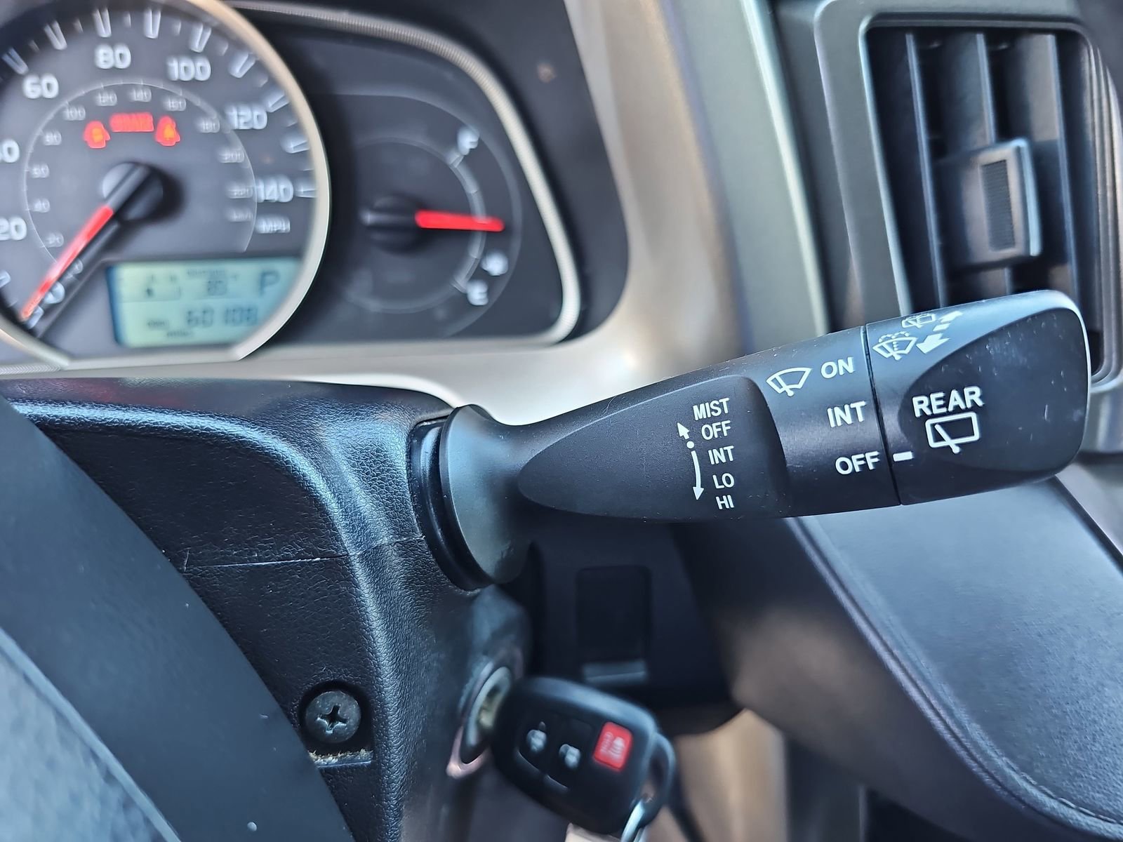 Used 2015 Toyota RAV4 LE image 18