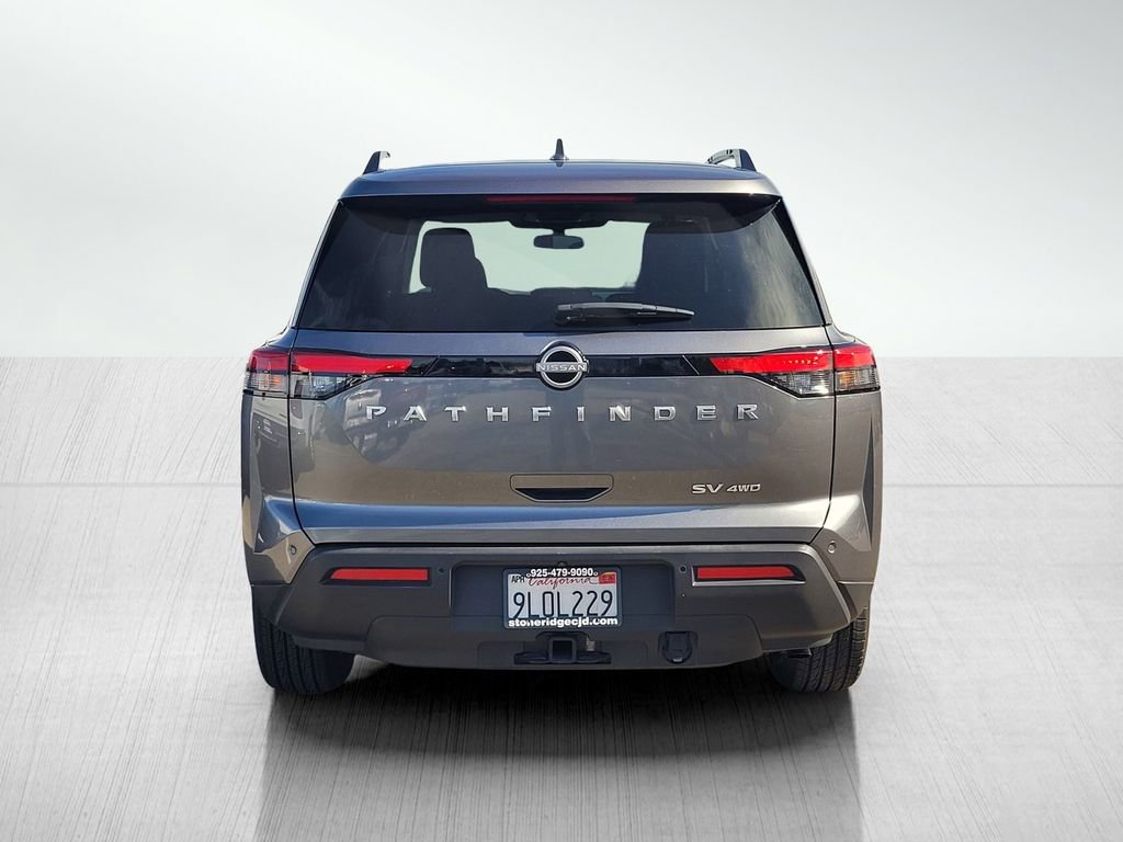 Used 2024 Nissan Pathfinder SV w/ SV Premium Package image 5