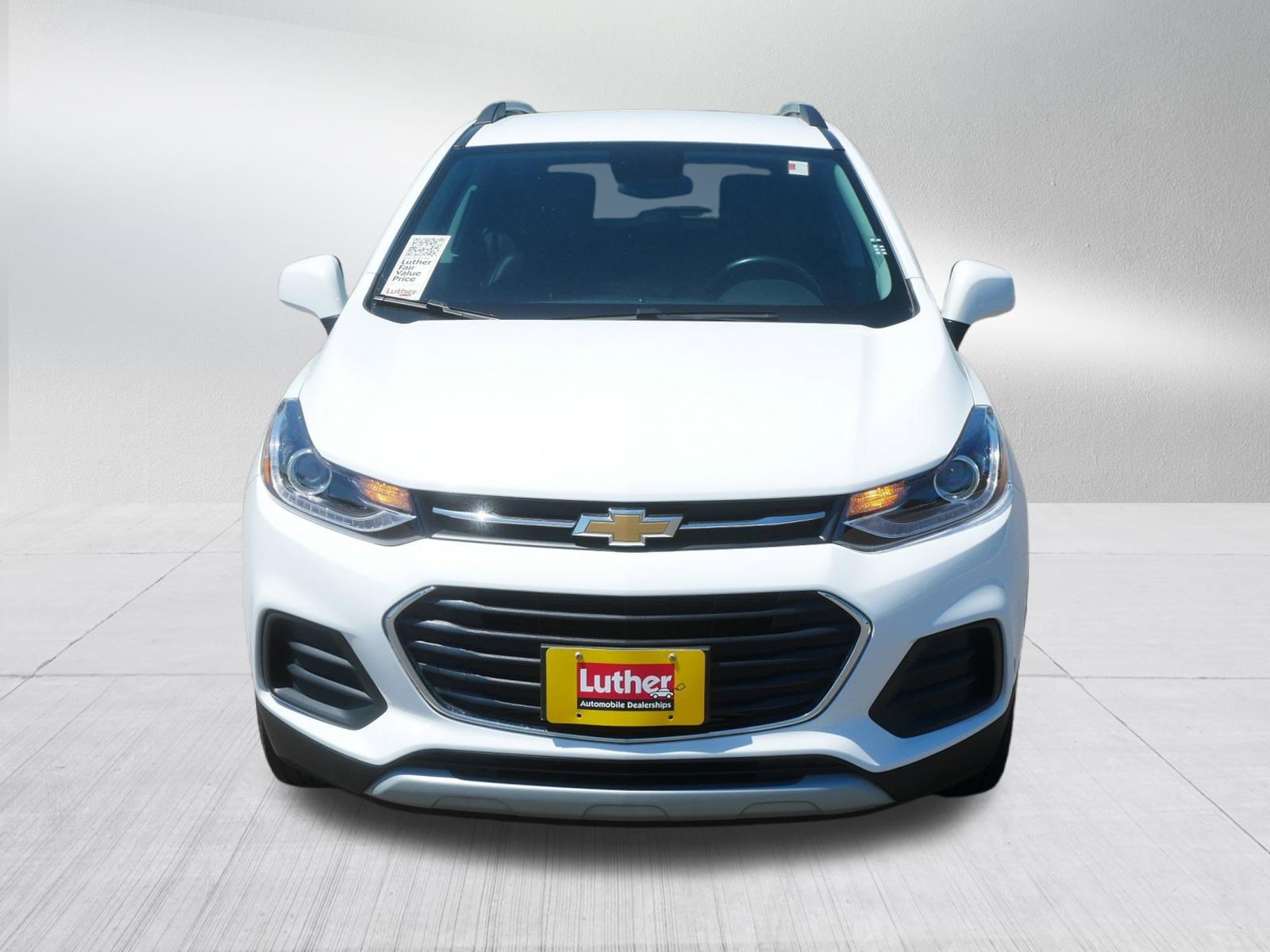 Used 2022 Chevrolet Trax LT w/ LT Convenience Package AWD/4WD image 2