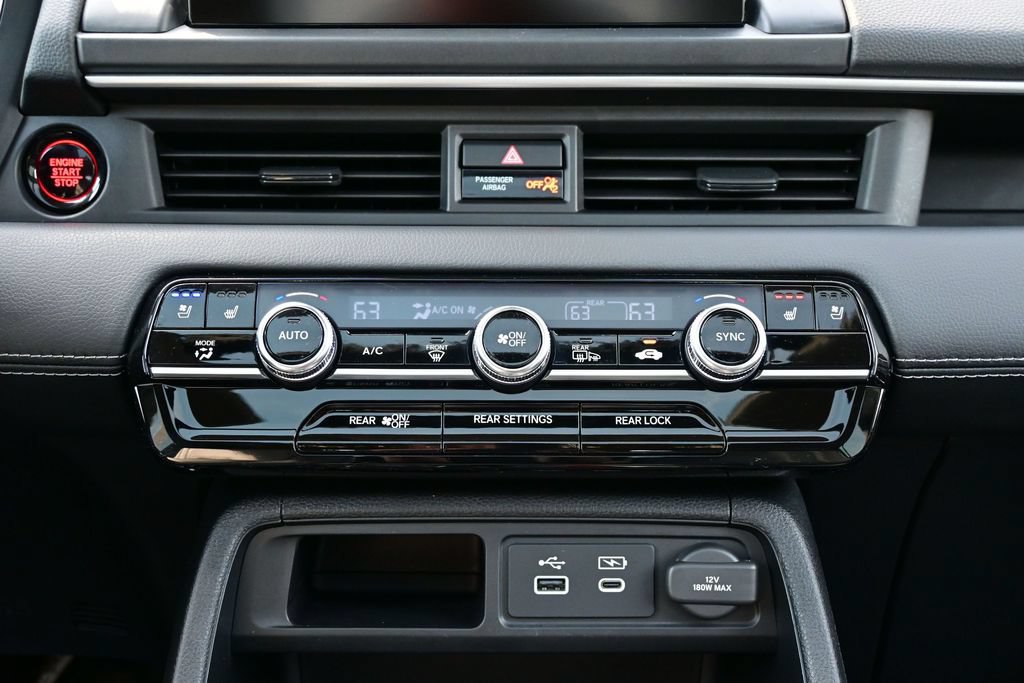 Used 2025 Honda Pilot Elite image 32