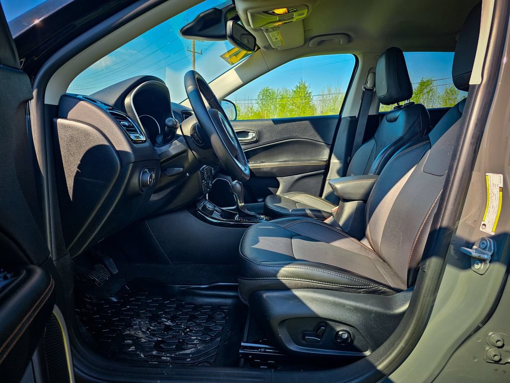 Certified 2021 Jeep Compass Limited AWD/4WD image 11