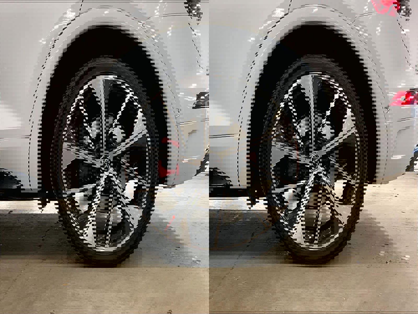 Used 2023 Audi SQ5 Prestige w/ Prestige Package image 11