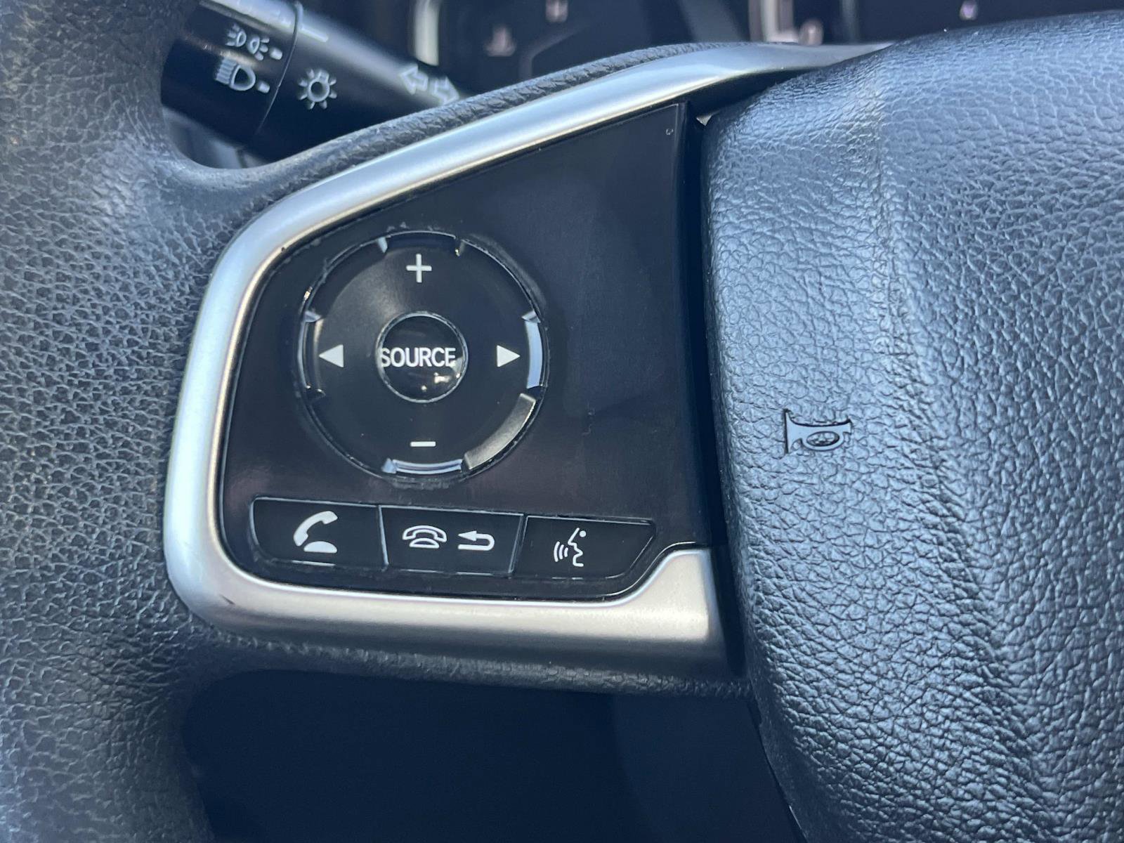 Certified 2017 Honda CR-V LX image 9