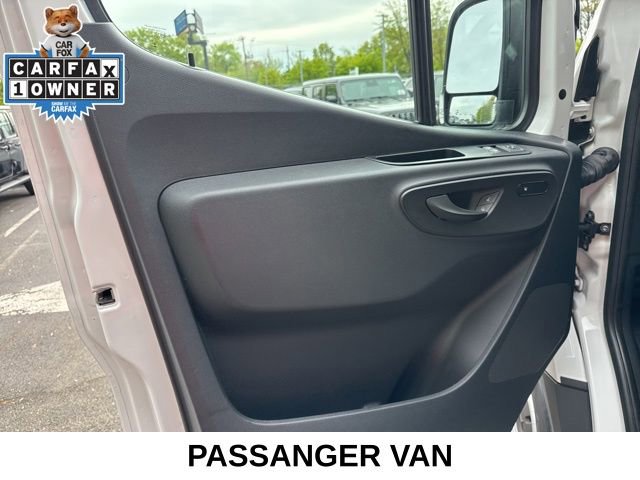 Used 2024 Mercedes-Benz Sprinter 2500 image 32