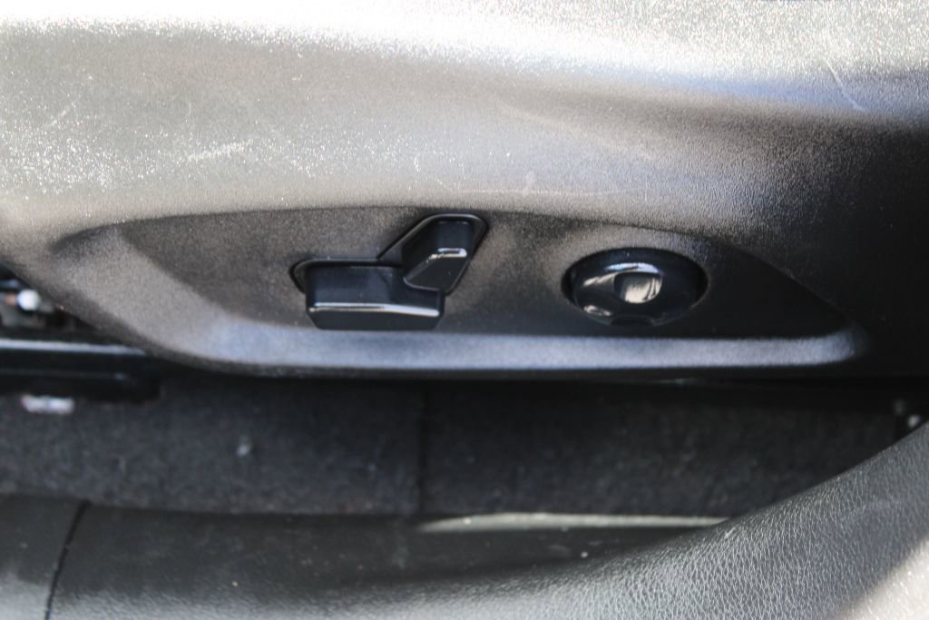 Used 2018 Jeep Renegade Altitude w/ UConnect 8.4 Nav Group image 15