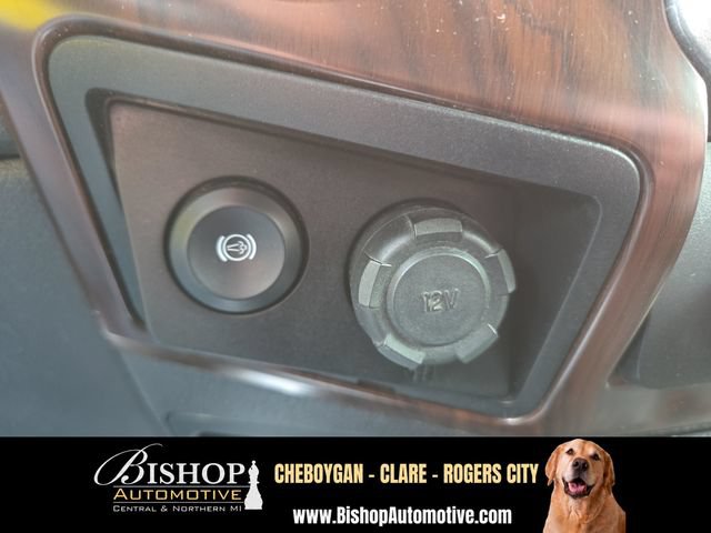 Used 2016 Ford F350 Lariat w/ Snow Plow Prep Package AWD/4WD image 17