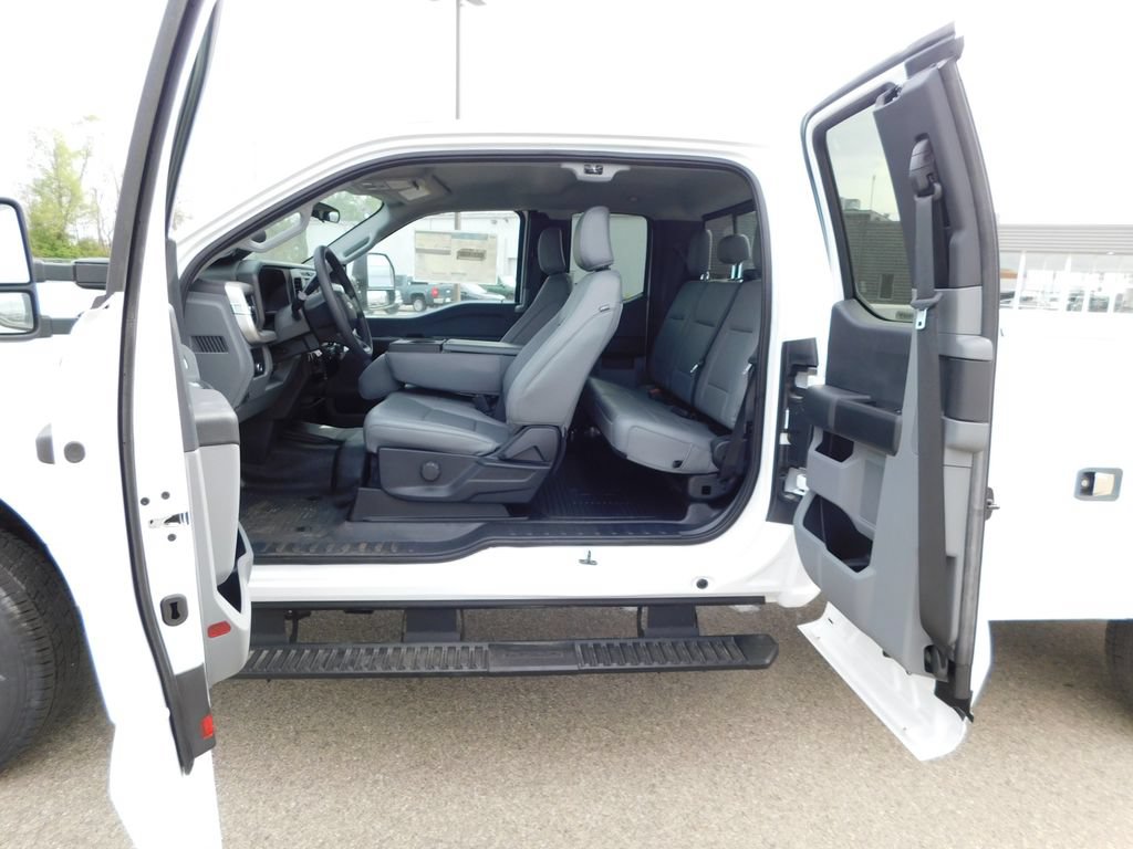 New 2025 Ford F350 XL w/ XL Chrome Package AWD/4WD image 14