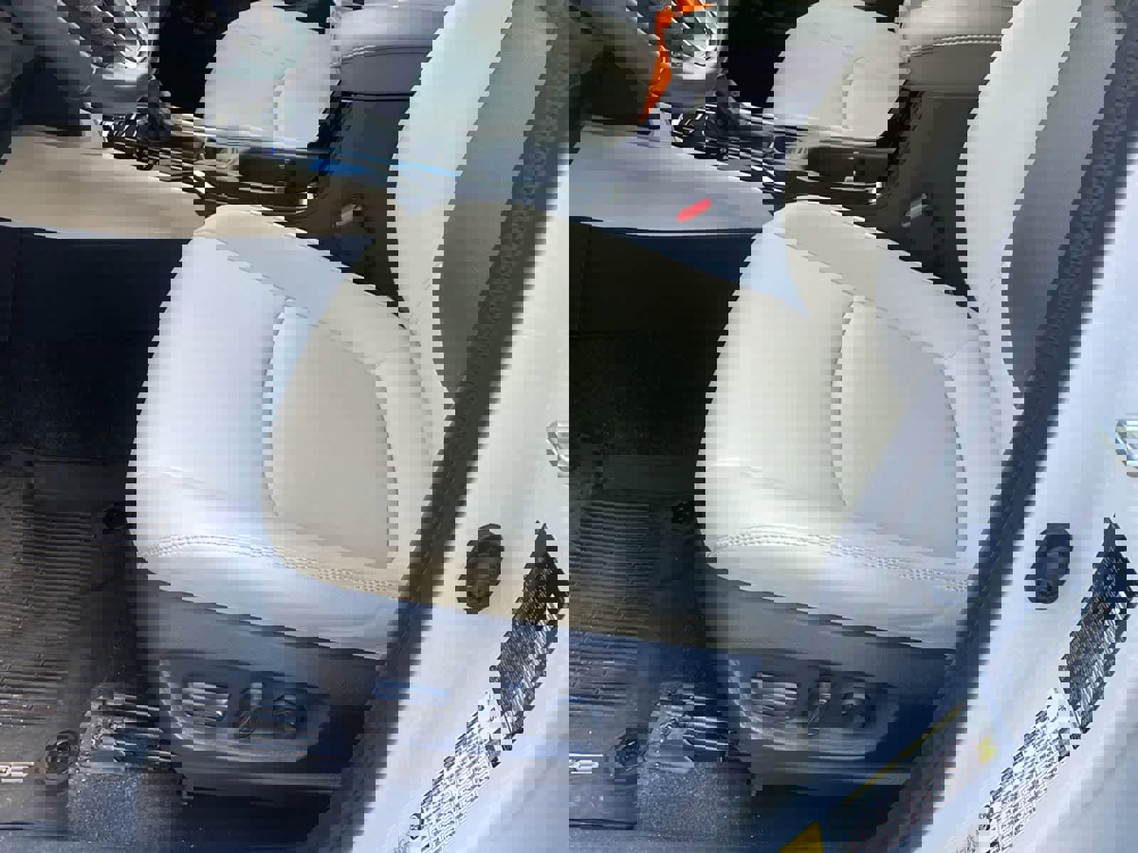 Used 2023 Toyota Corolla Cross XLE w/ Convenience Package image 13