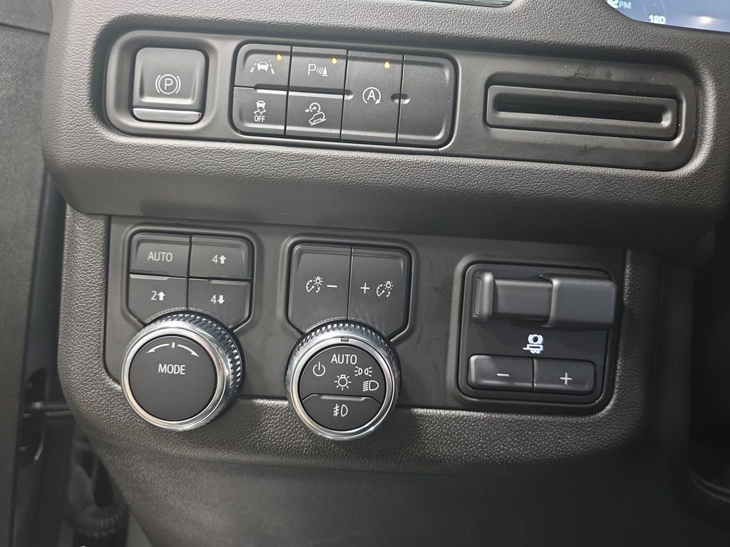 Certified 2023 GMC Yukon AT4 w/ Max Trailering Package image 27