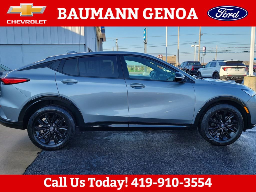 Used 2024 Buick Envista Sport Touring w/ Convenience I Package FWD image 4