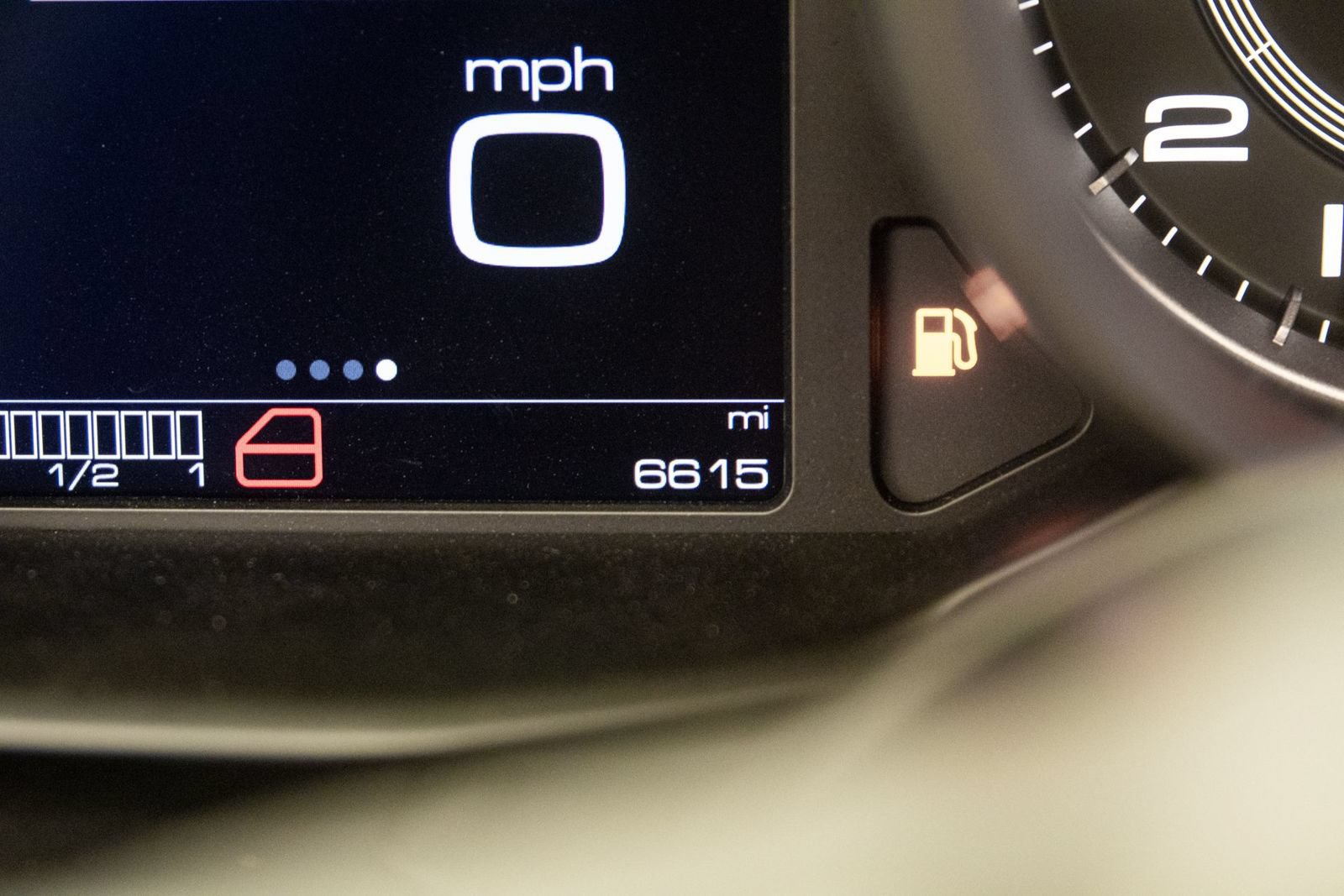 Used 2018 Ferrari 488 Spider RWD image 34
