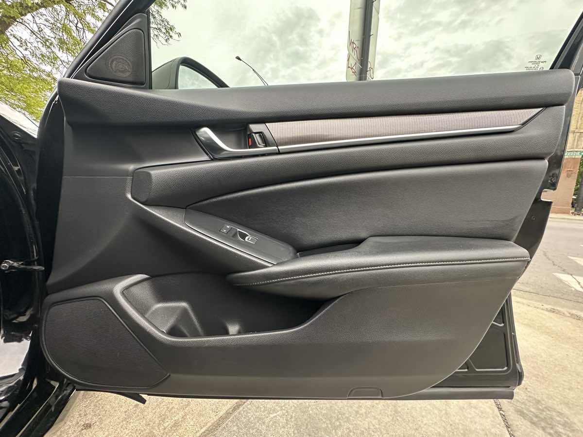 Used 2019 Honda Accord Sport image 28