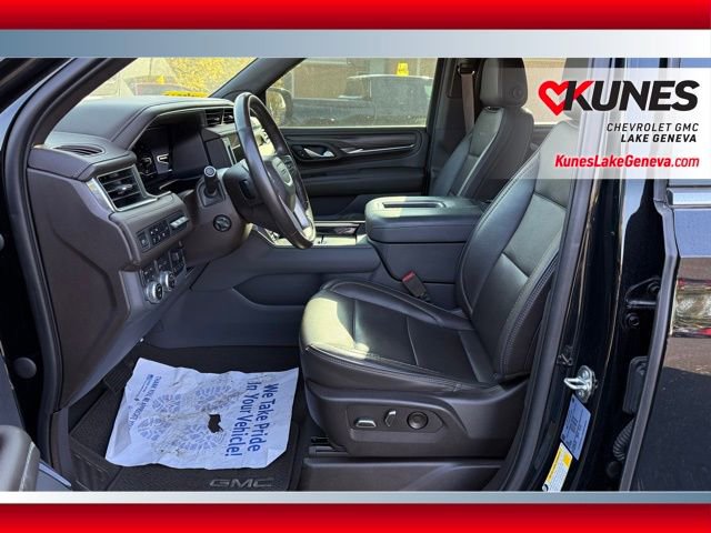 Used 2022 GMC Yukon Denali w/ Denali Premium Package image 13