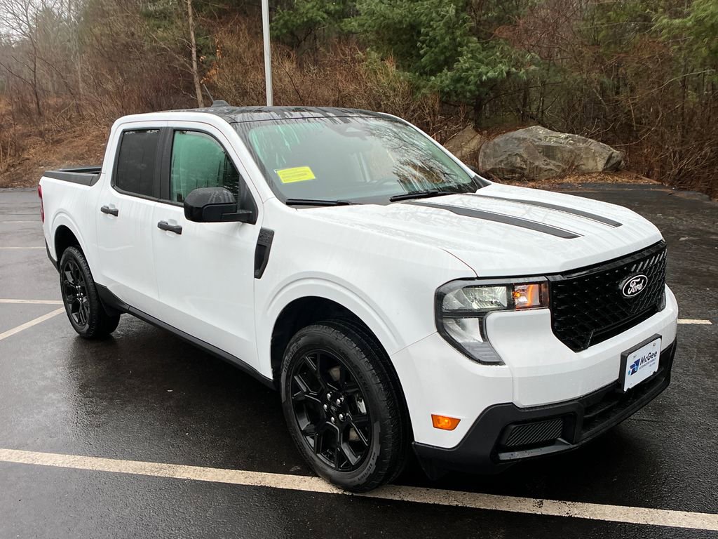 Used 2025 Ford Maverick XLT w/ Black Appearance Package image 7