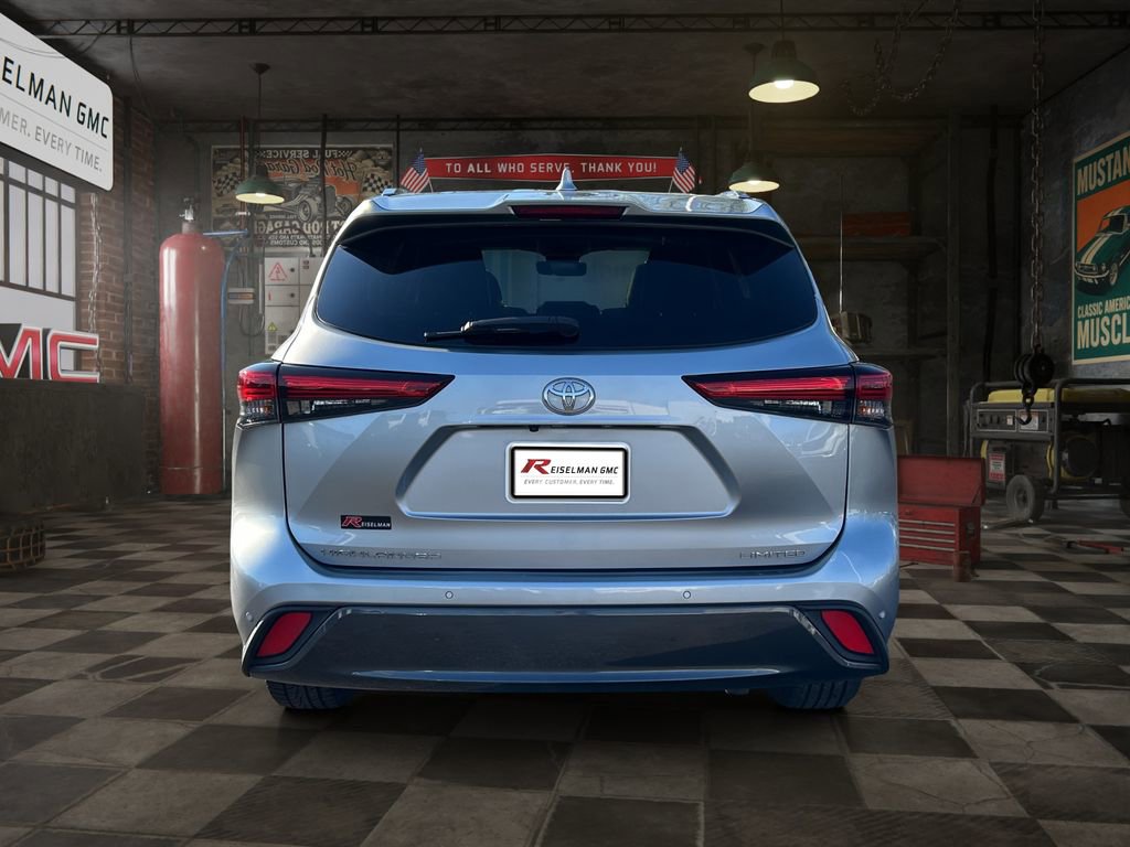 Used 2020 Toyota Highlander Limited image 4