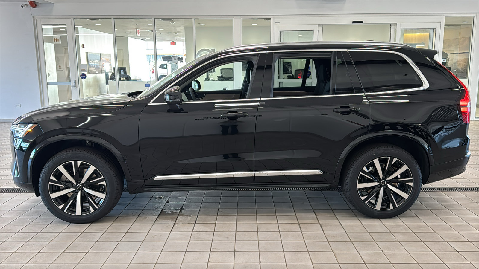 New 2026 Volvo XC90 B5 Core AWD/4WD image 8